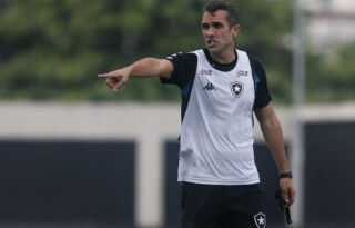 Lazaroni celebra semana de treinos no Botafogo e não se ilude com desfalques do Cuiabá: ‘Adversário forte’