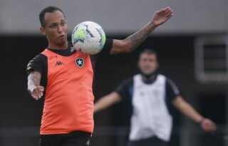 Botafogo não deve inscrever Helerson e Lucas Campos no Brasileiro