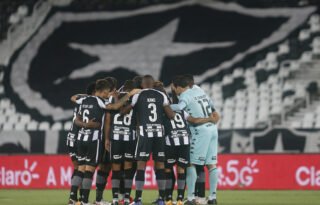 Blog: ‘Sinal para o Botafogo é púrpura, muito mais que vermelho’