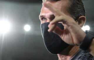 Lazaroni agradece ao Botafogo e explica escolha de ficar: ‘Ajudar no que estiver ao meu alcance’