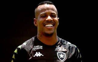 Botafogo renova contrato com Guilherme Santos até o fim da Série B
