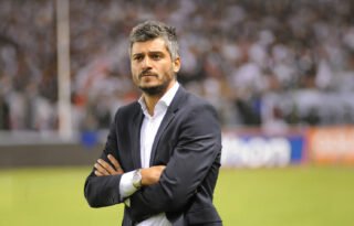 Gustavo Munúa é oferecido, mas Botafogo descarta técnicos estrangeiros