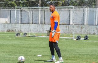 Botafogo faz proposta por jovem goleiro do CSA; clube alagoano vê com bons olhos