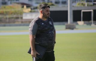Coluna elogia acerto do Botafogo com Barroca: ‘É hora de se apostar em quem conhece’