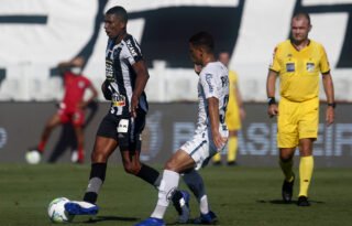 Torcedores do Botafogo criticam time após derrota para o Santos: ‘Merece cair’