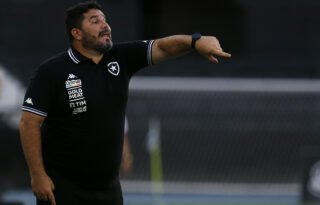 Botafogo: defesa se torna problema para Eduardo Barroca na reta final do Brasileirão