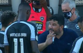 Barroca faz diagnóstico de coragem e personalidade do elenco e ainda crê em Botafogo na Série A
