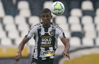 ‘Kanu não irá para o Cruz Azul’, decreta Durcesio Mello, presidente do Botafogo