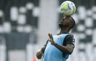 Botafogo acerta renovação de Kayque por empréstimo até maio