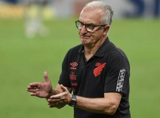 Procurado, técnico Dorival Júnior descarta assumir Botafogo Procurado, técnico Dorival Júnior descarta assumir Botafogo