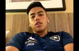 Especulado para voltar ao Peru, Lecaros quer ficar no Botafogo para a Série B: ‘É a melhor opção’