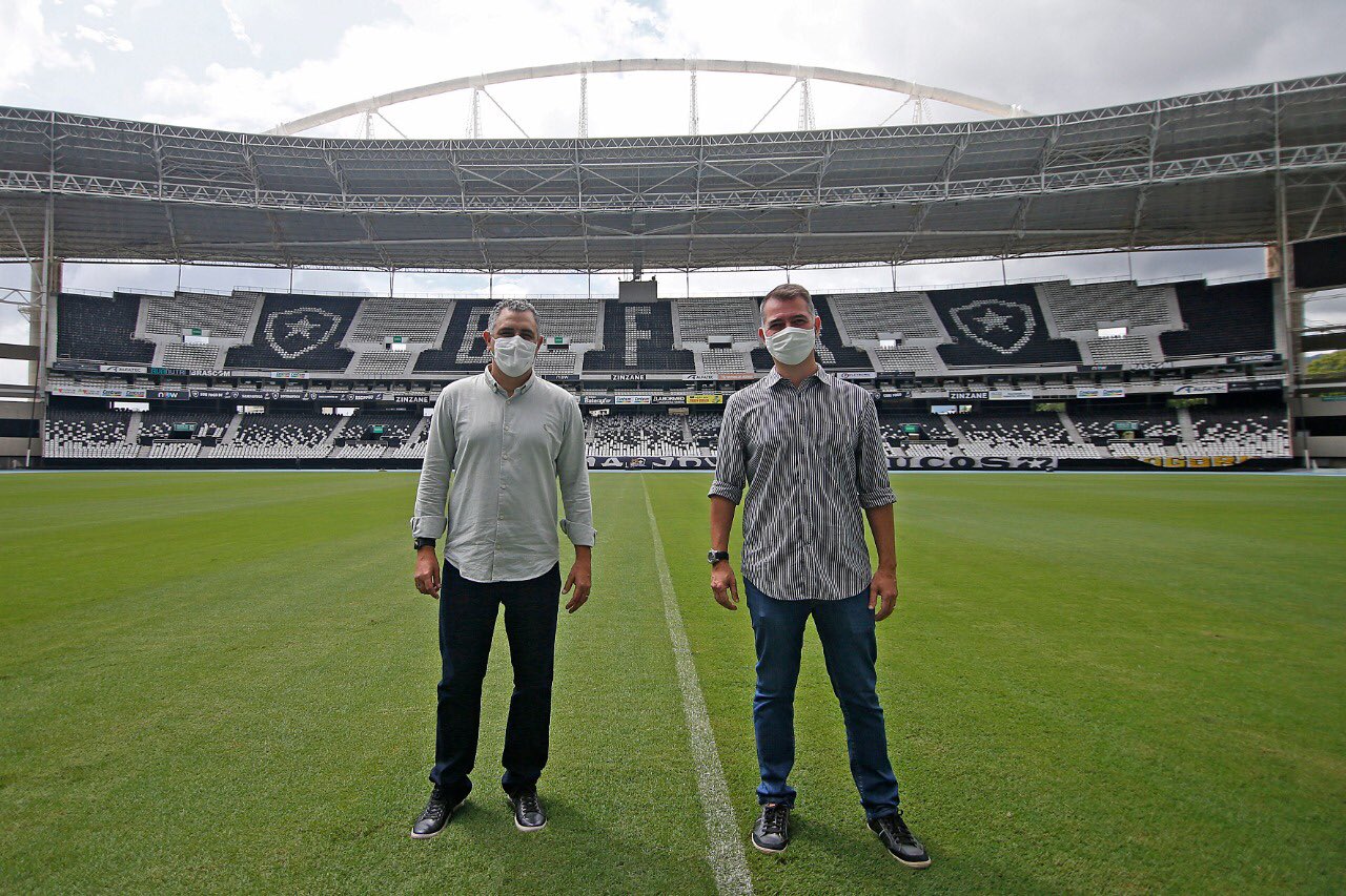 Técnico Marcelo Chamusca se apresenta ao Botafogo