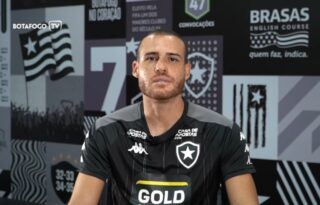 Pedro Castro celebra acerto com Botafogo: ‘Clube tradicional e com história incrível’