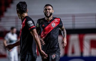 Staff de Wellington Rato, alvo do Botafogo, desmente contato com o Vasco da Gama