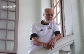 VÍDEO: com Afonsinho, Botafogo divulga making of de lançamento de nova camisa