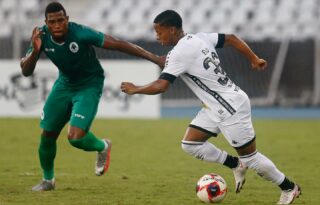 Ênio ganha elogio e conselho de ídolo do Botafogo: ‘Parta para cima e chute mais no gol’
