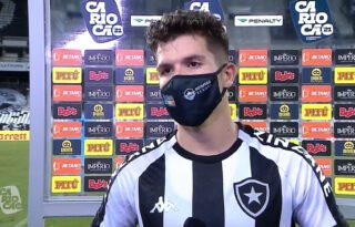 Garçom da noite, Bruno Nazário celebra vitória do Botafogo: ‘Já vinha me cobrando há muito tempo’