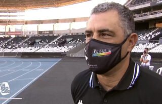 Chamusca lista aspectos a melhorar no Botafogo e vê empate injusto: ‘Fomos muito superiores’