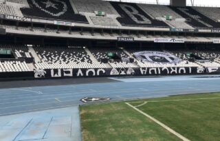Organizada faz cobrança ao Botafogo, critica ex-dirigente e jogadores: ‘Vão insistir nos erros de 2020?’