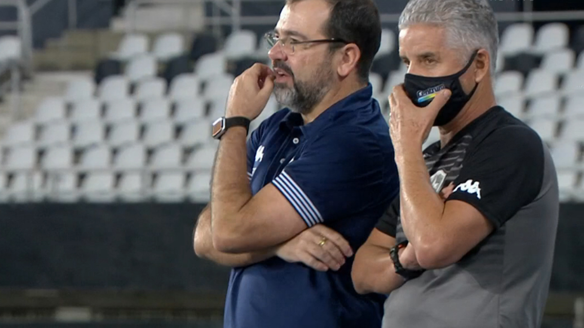 Enderson Moreira e Luiz Fernando Flores em Botafogo x Brasil de Pelotas | Série B do Campeonato Brasileiro 2021