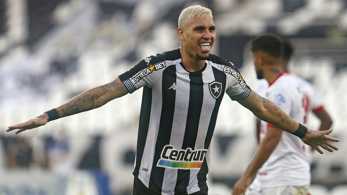 Artilheiro do Botafogo, Rafael Navarro desperta o interesse do  Internacional para 2022 - FogãoNET