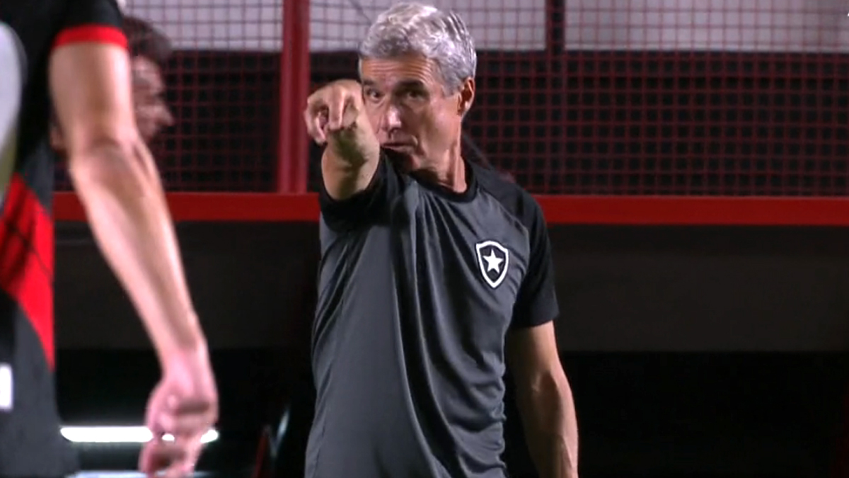 Luís Castro em Atlético-GO x Botafogo | Campeonato Brasileiro 2022