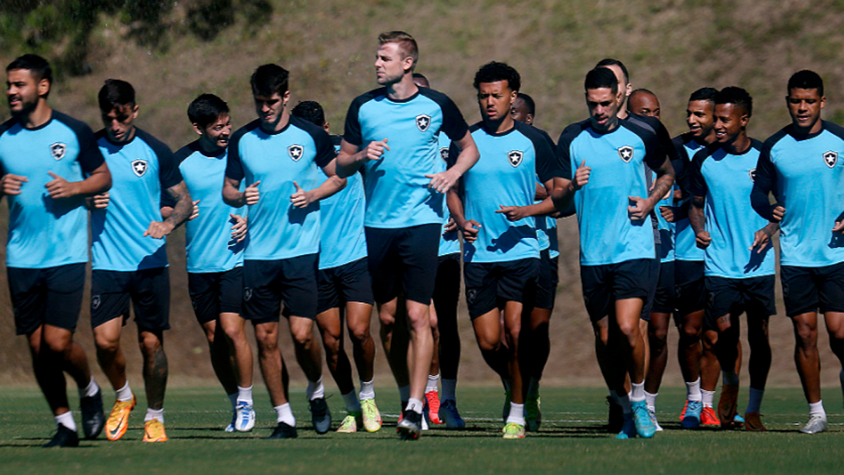 Treino do Botafogo no Espaço Lonier em maio de 2022