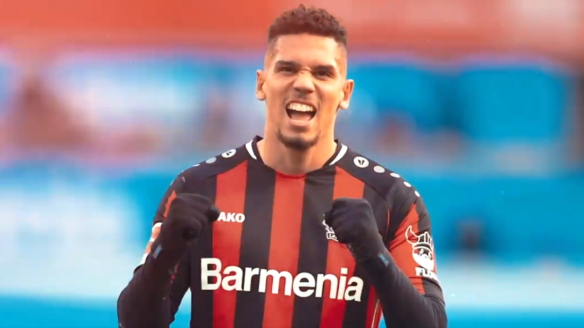 Paulinho, ex-Vasco, jogador do Bayer Leverkusen