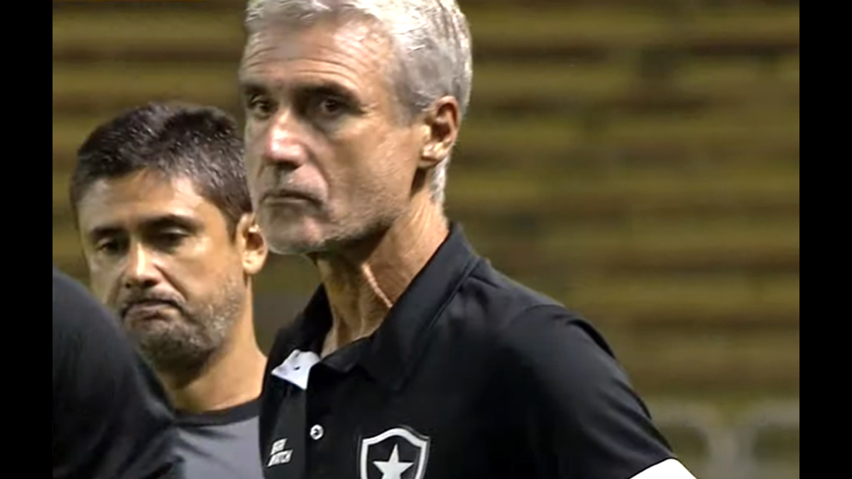 Luís Castro em Botafogo x Portuguesa | Campeonato Carioca 2023