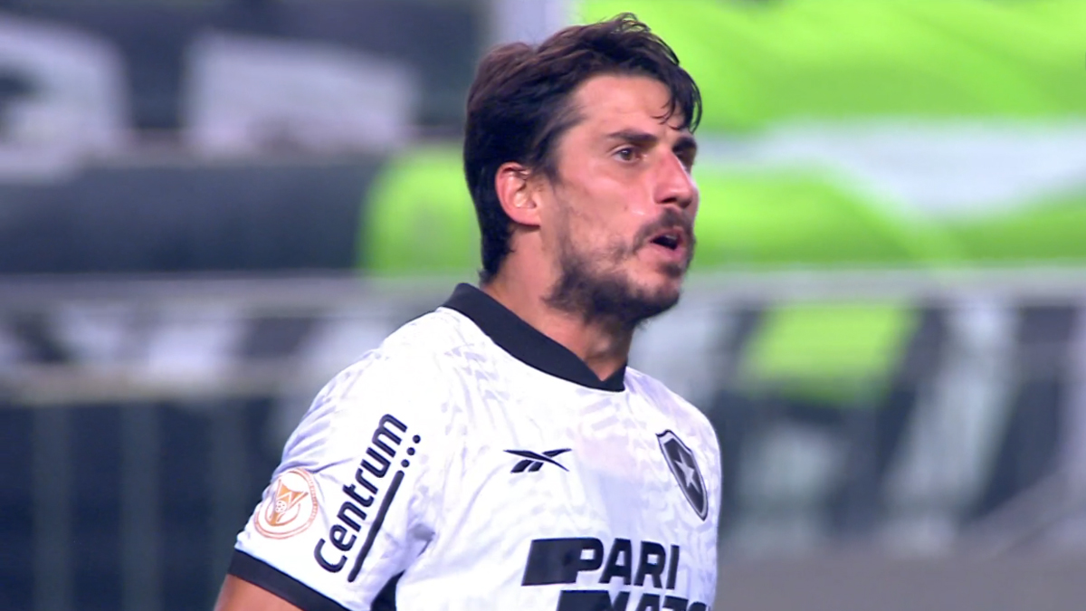 Gabriel Pires em América-MG x Botafogo | Campeonato Brasileiro 2023