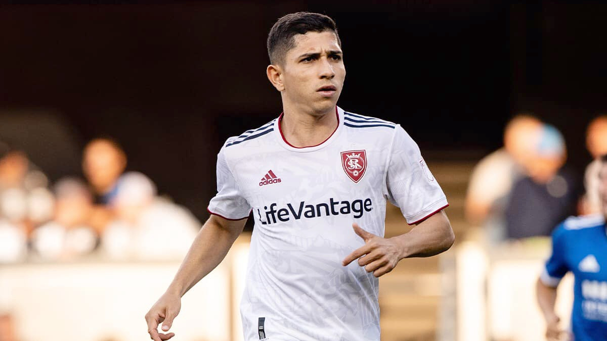 Jefferson Savarino, atacante do Real Salt Lake, dos Estados Unidos, em 2022