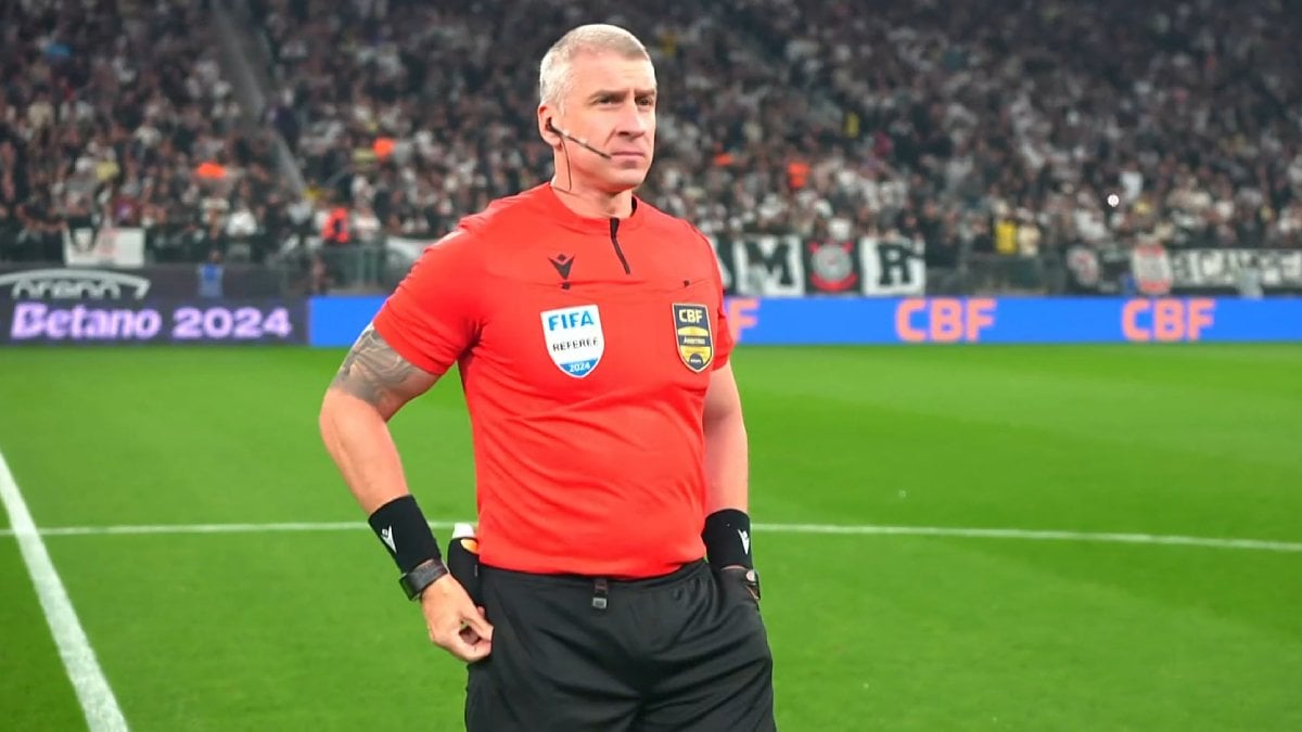 Árbitro Anderson Daronco em Corinthians x Botafogo | Campeonato Brasileiro 2024