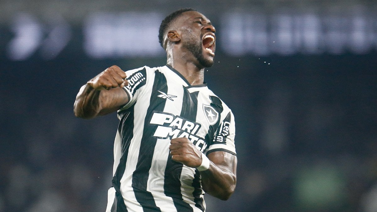 Bastos em Botafogo x Athletico-PR | Campeonato Brasileiro 2024
