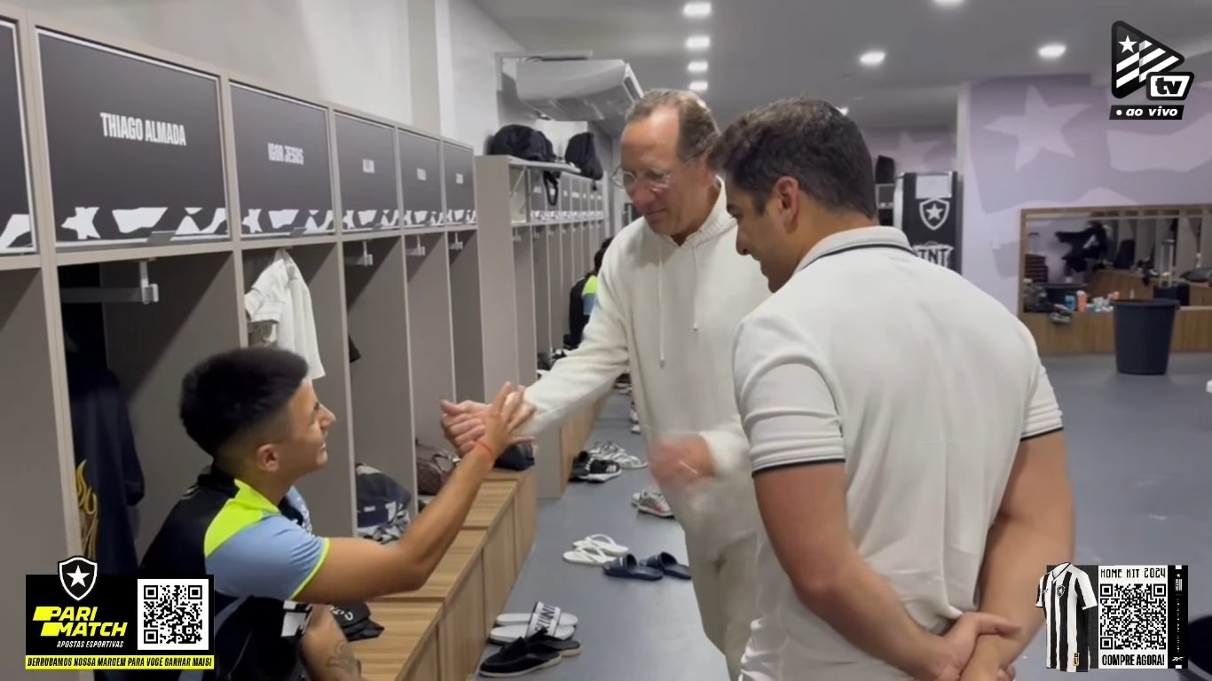 John Textor, Thiago Almada e Thairo Arruda no Botafogo