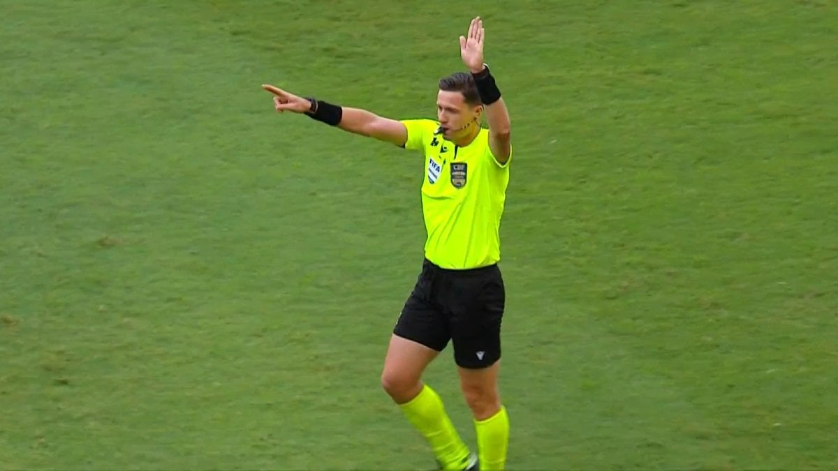 Árbitro Ramon Abatti Abel em Bahia x Botafogo | Campeonato Brasileiro 2024