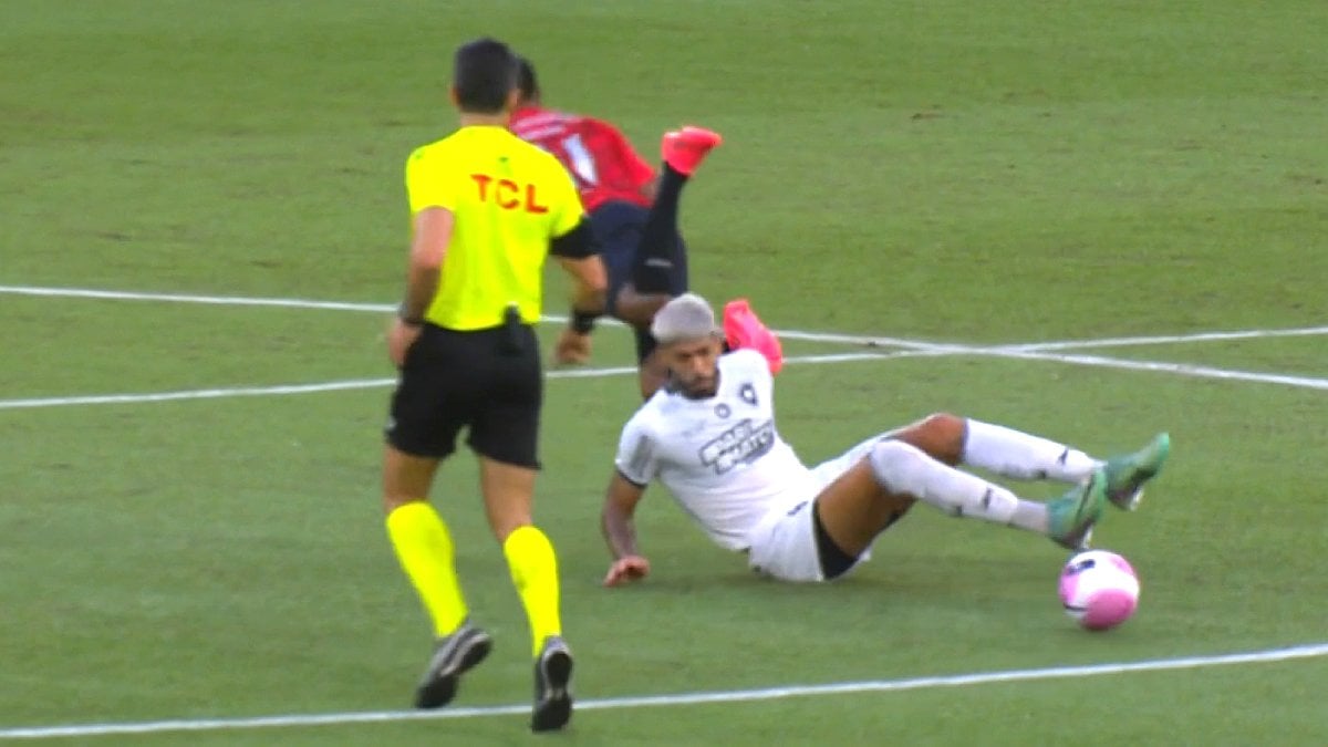 Alexander Barboza em Athletico-PR x Botafogo | Campeonato Brasileiro 2024