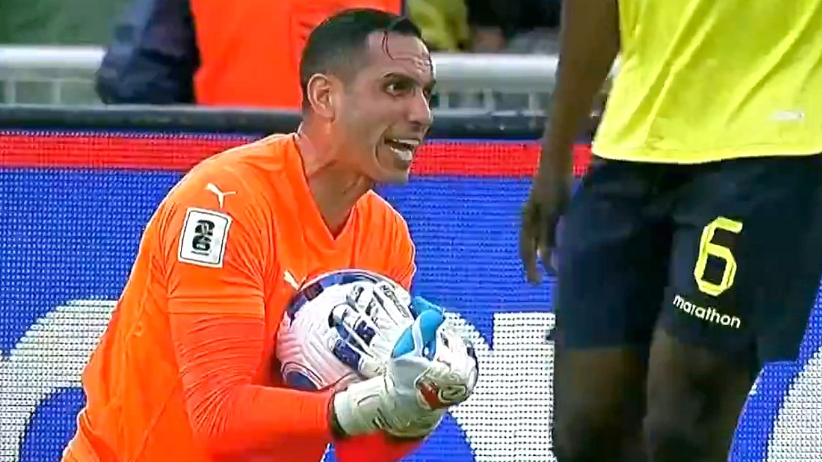 Gatito Fernández em Equador x Paraguai | Eliminatórias Sul-Americanas da Copa do Mundo de 2026