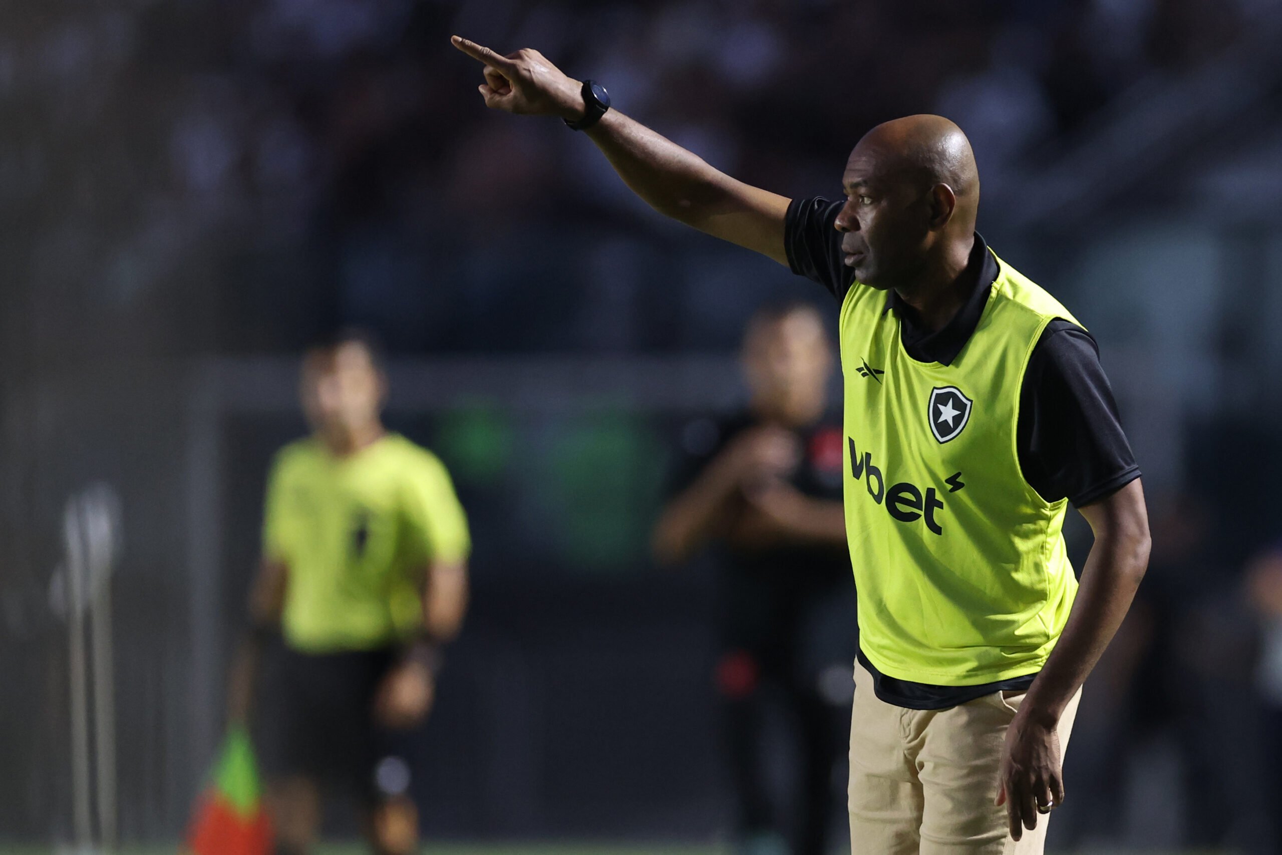 Cláudio Caçapa em xVasco x Botafogo | Campeonato Carioca 2025