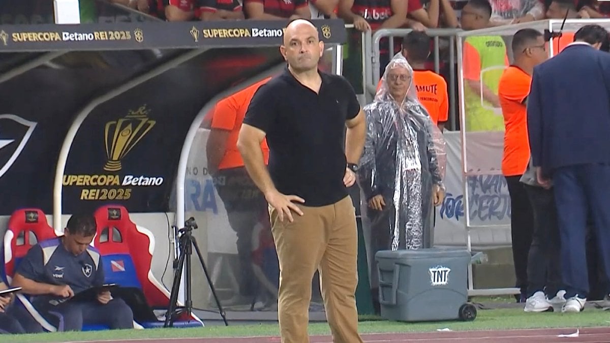 Carlos Leiria em Botafogo x Flamengo | Supercopa do Brasil 2025