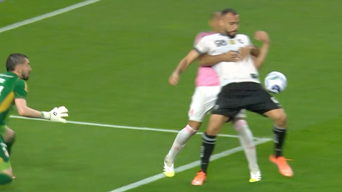 Mercado puxa Arthur Cabral em Internacional x Botafogo | Campeonato Brasileiro 2025