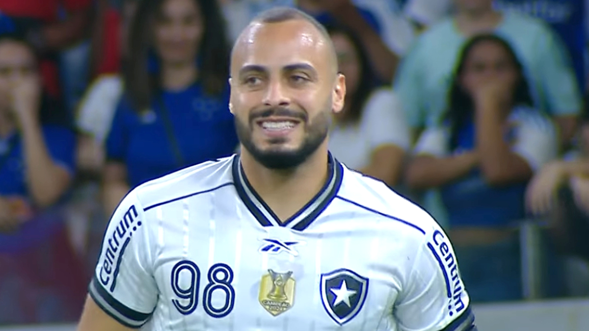 Arthur Cabral em Cruzeiro x Botafogo | Campeonato Brasileiro 2025