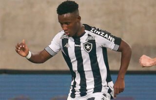 Palmeiras cobra acordo e Botafogo pode ser obrigado a renovar com Iván Angulo